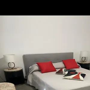 venice-apartment-with-private-courtyard.hotelslidodijesolo.com/